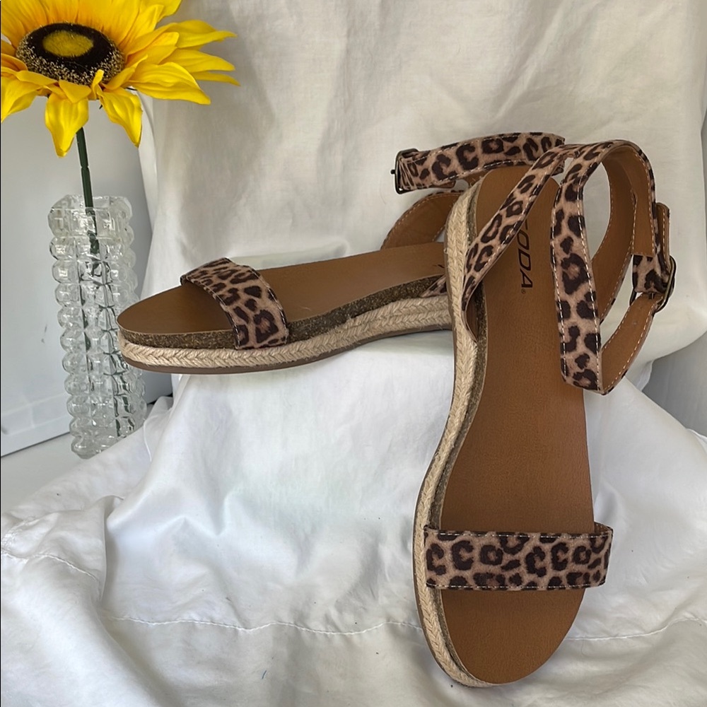 SODA ANIMAL PRINT WOVEN SANDAL adjustable ankle strap SIZE 11